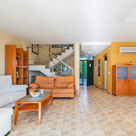 3379 Amanecer * 莫莱拉